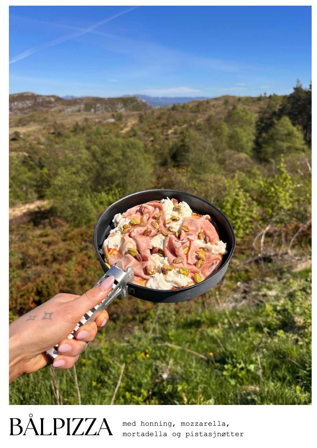 Mat under åpen himmel